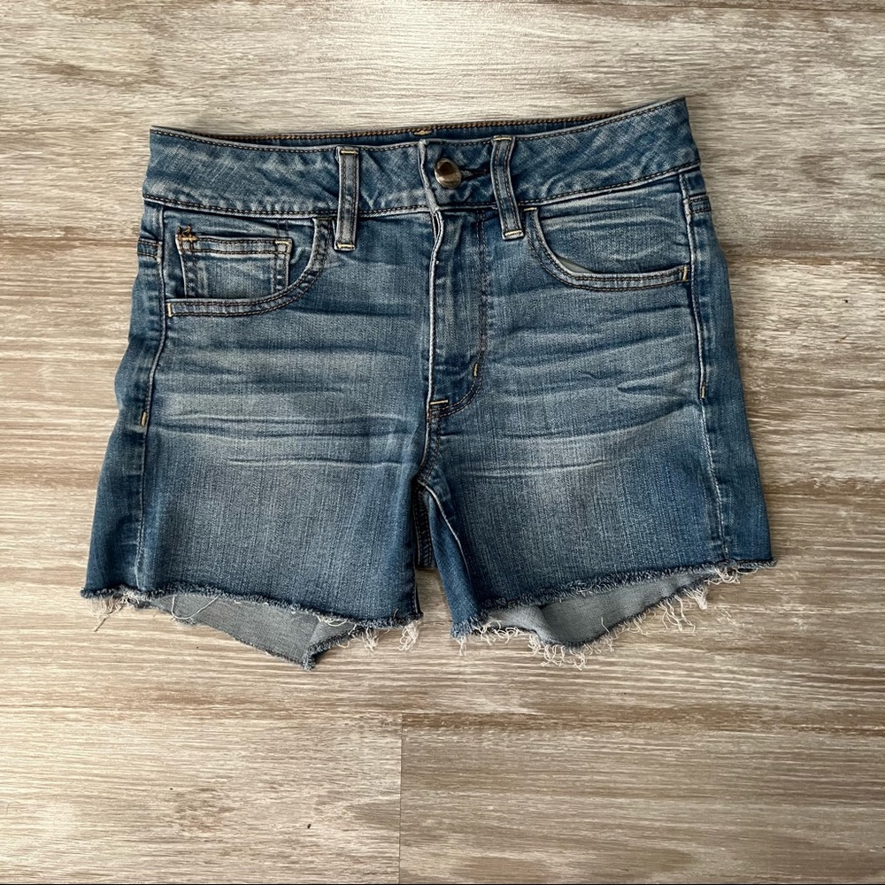 American Eagle Hi-Rise Denim Shorts Size 2
